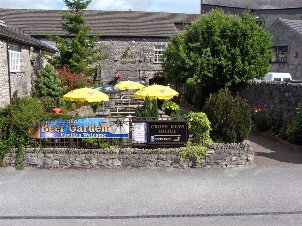 Ferienwohnung The Cross Keys Milnthorpe Exterior foto